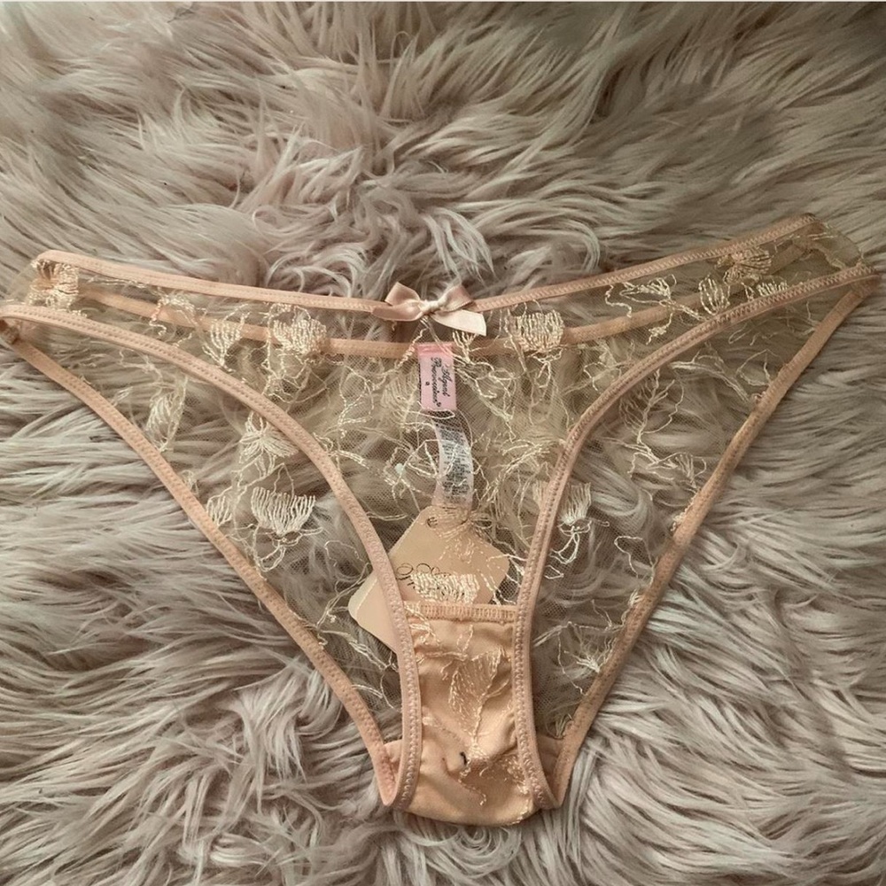 NWT Agent Provocateur Cate briefs in Nude, size 4